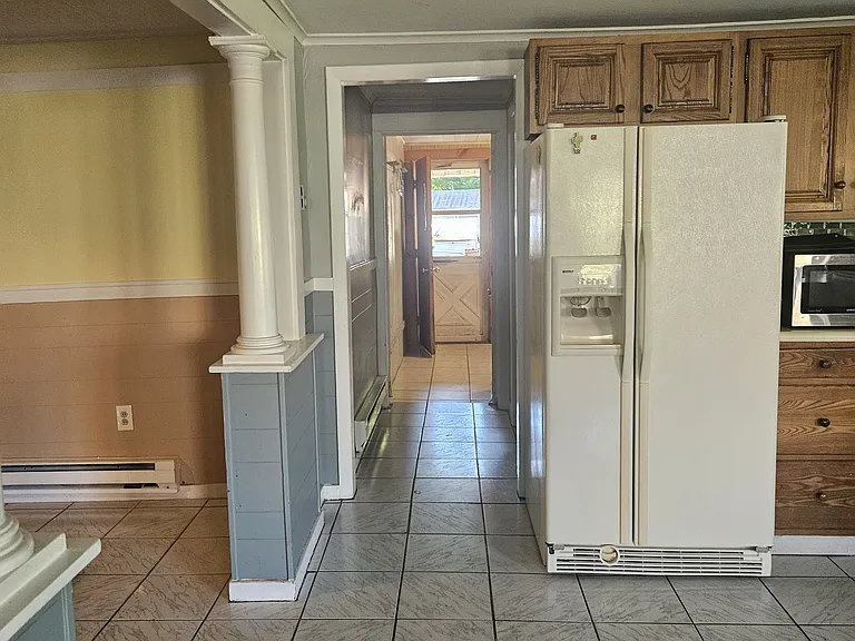 167 W Main St #1 — Photo 4