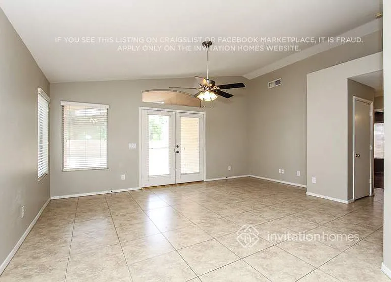 14761 W Lucas Ln — Photo 4