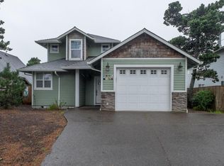 2209 NW Jetty Ave, Lincoln City, OR 97367