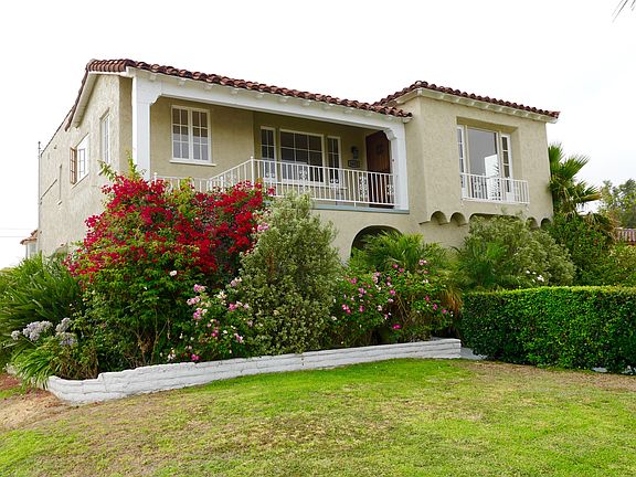 Side View Fantastic neighborhood