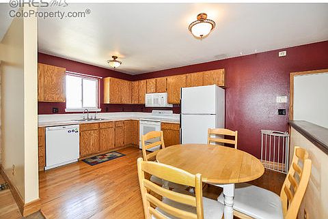 4th image of 2217 Ash Ave