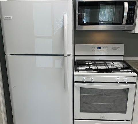 5th image of 4268 Flad Ave Floor 1