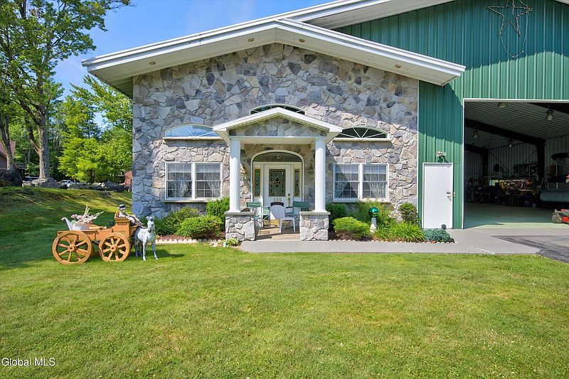 3rd image of 139 Fayville Road