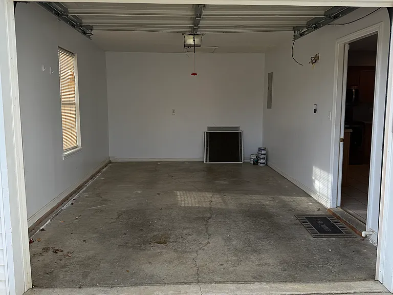 114 Cortland Ct — Photo 10