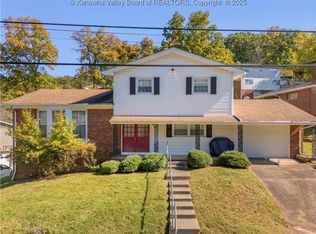 822 Whispering Way, South Charleston, WV 25303