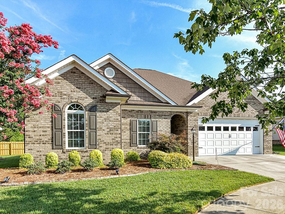 1st image of 258 Lagoda Dr