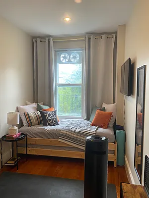 Rented by R New York | media 48