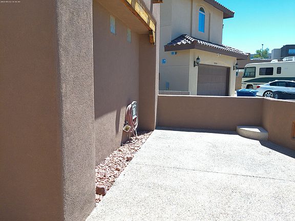 3rd image of 10528 Crestridge Ct NW