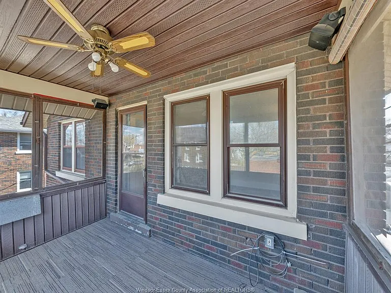 535 Pine St — Photo 18