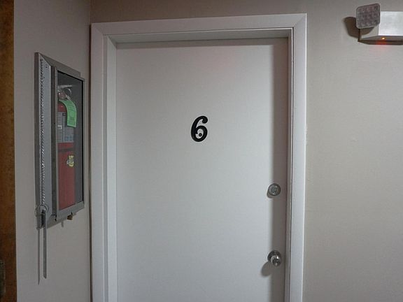 2nd image of 1444 Carriage Ln APT 6