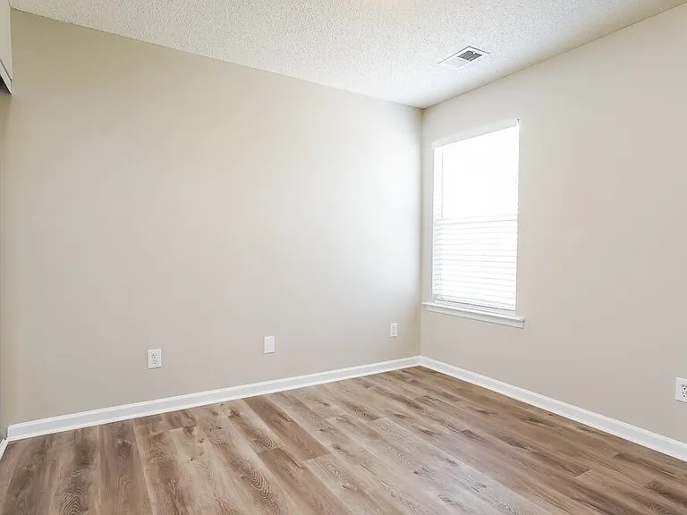 6004 Silkwater Ct — Photo 14