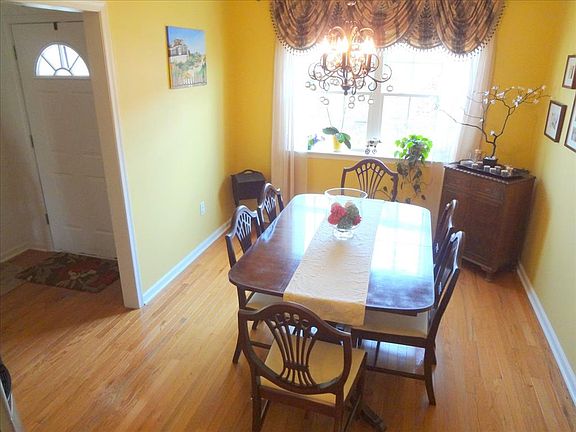 5th image of 877 Graystone Cr