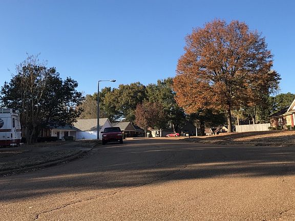 4th image of 3351 Summerhill Dr