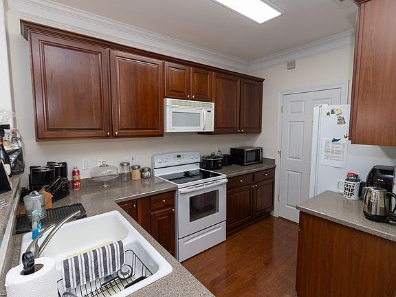 3rd image of 522 College Rd APT 104