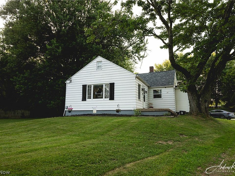1st image of 205 52nd St SW