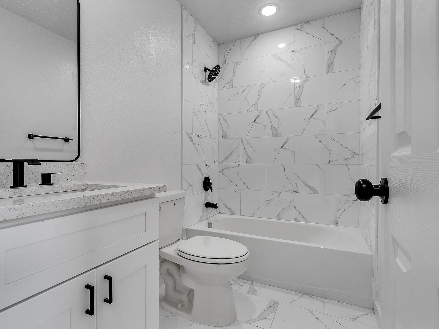 3 bed, 2.5 bath, 1600 sqft, $1,900 — Photo 4