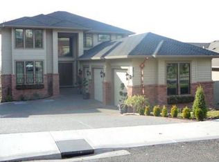 823 NW Grand Ridge Dr, Camas, WA 98607