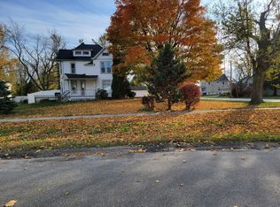 201 E Walnut St, Hudson, IL 61748