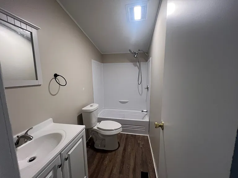 St. Clair Place — Photo 21