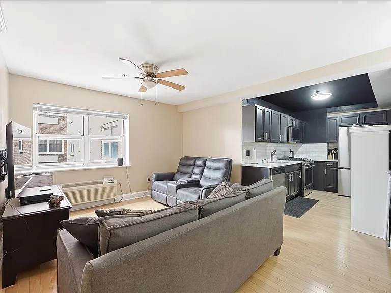 70 S Munn Ave #408 — Photo 11
