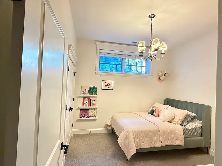 1422 W Henderson St #1 — Photo 7
