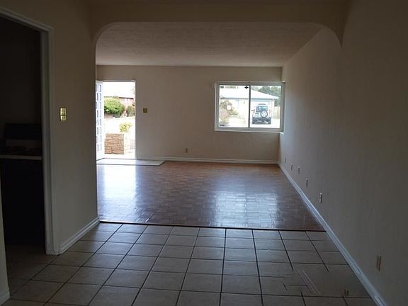 2nd image of 2017 Cagua Dr NE