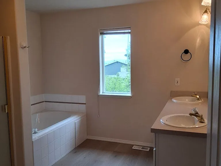 5423 Cape Seville Dr — Photo 13