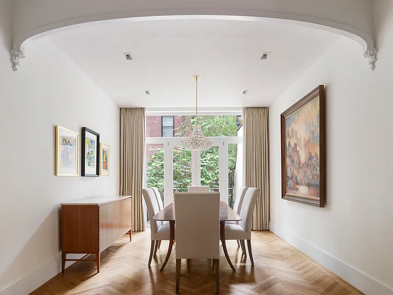 225 E 48th St #TOWNHOUSE — Photo 10