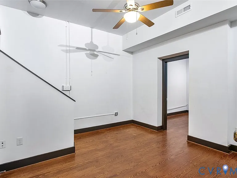 306 E Grace St #204 — Photo 8