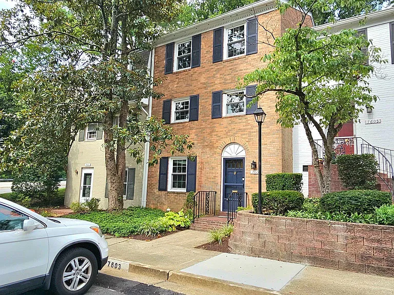 7603 Tiverton Dr #7603 — Photo 1