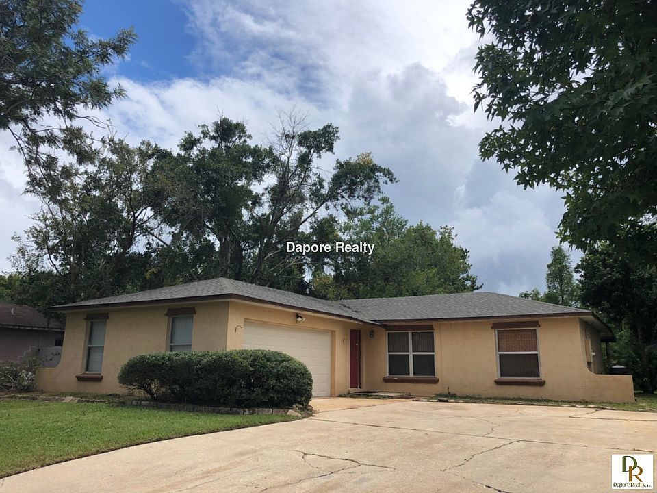 1st image of 105 Wax Myrtle Dr