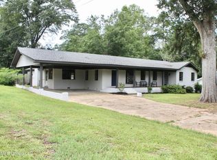 502 2nd Ave NW, Magee, MS 39111