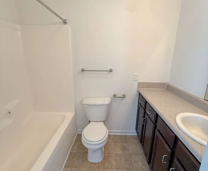1501 Graduate Ln — Photo 9