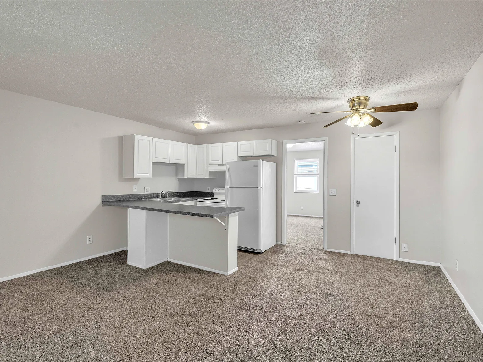 Richardt Apartments — Photo 4