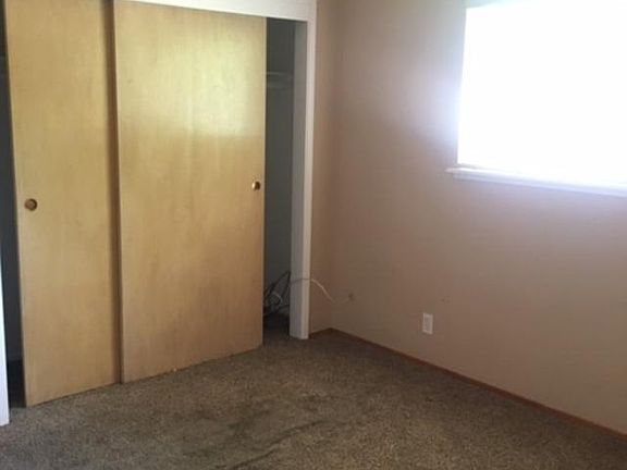 4th image of 1325 Topaz Way