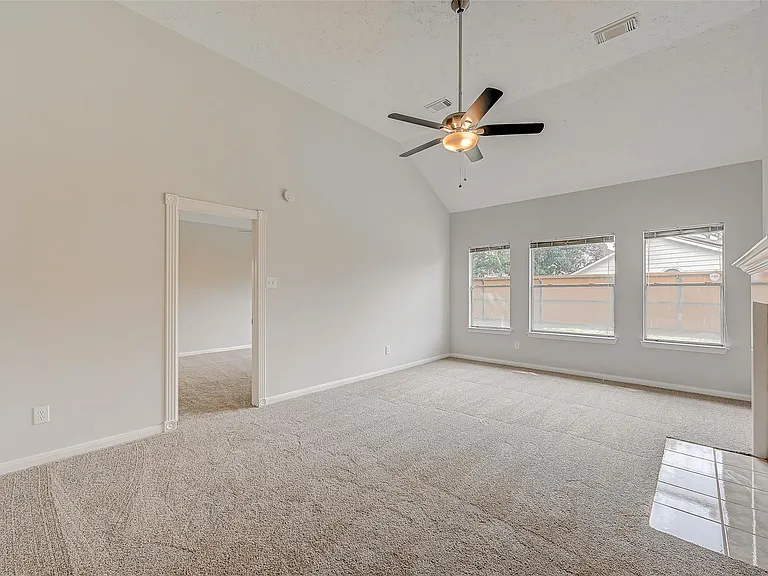 4126 Surreydon Dr — Photo 3