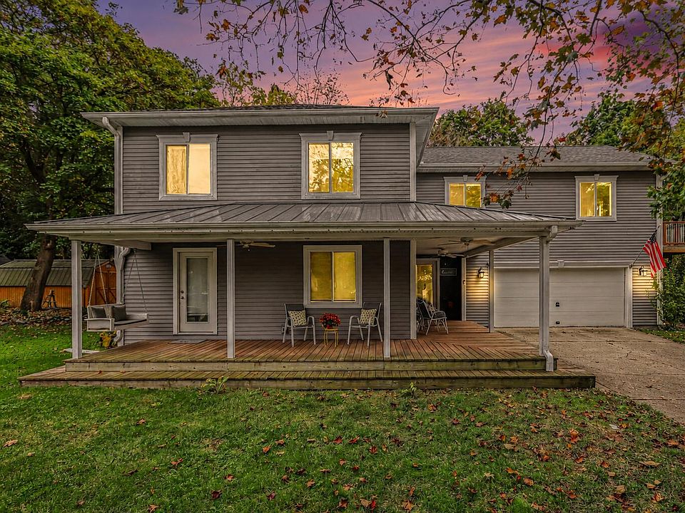 1st image of 3808 Heights Dr