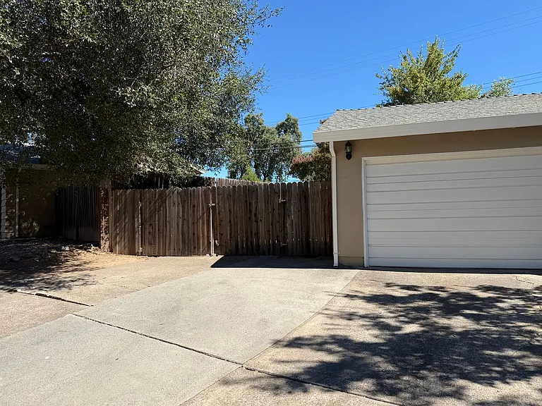8808 Mohawk Way — Photo 5