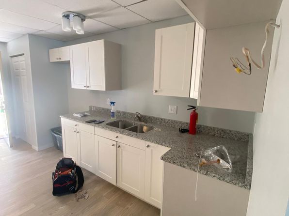 224 Main St E #5