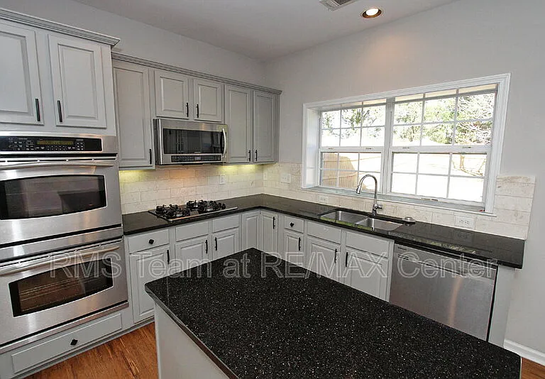 5057 Bethpage Dr — Photo 14