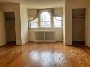 2211 Saint James St #3F, Philadelphia, PA 19103
