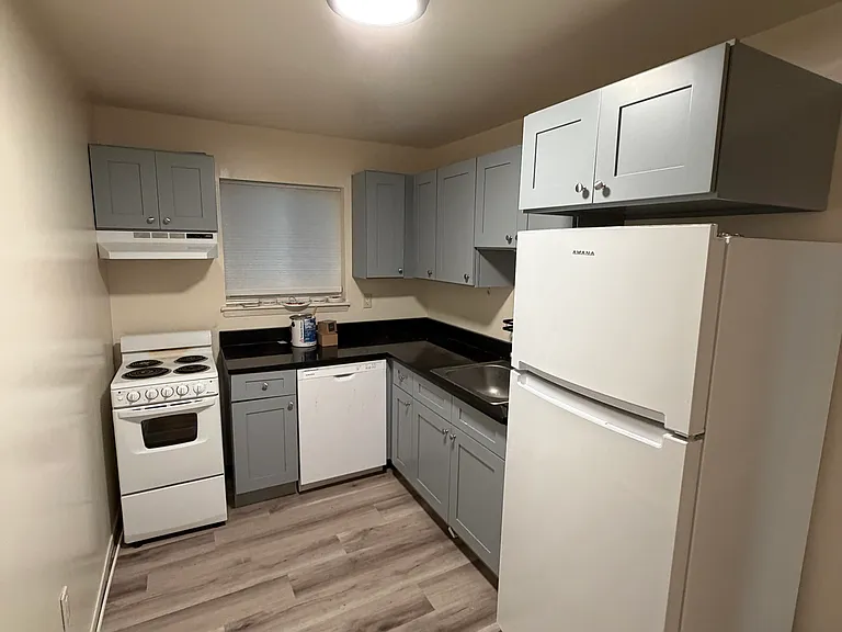 318 Fox Run Ln #318 — Photo 3