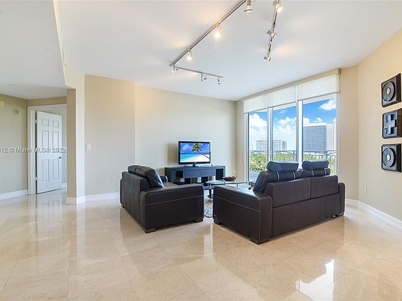 5th image of 9751 E Bay Harbor Dr #7D