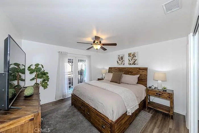 2219 W Coronet Ave — Photo 8