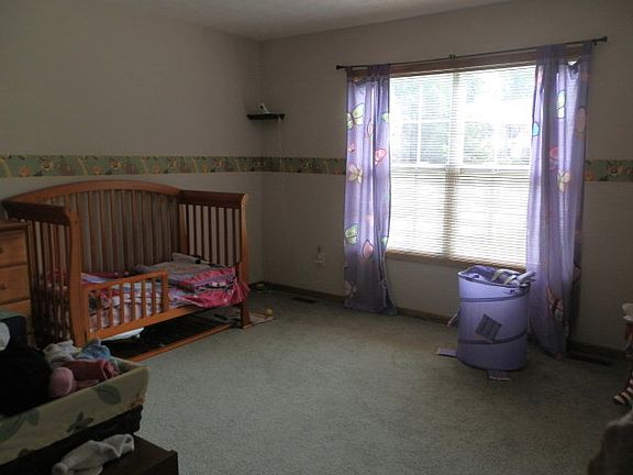 4th image of 2024 Stone Brook Cir