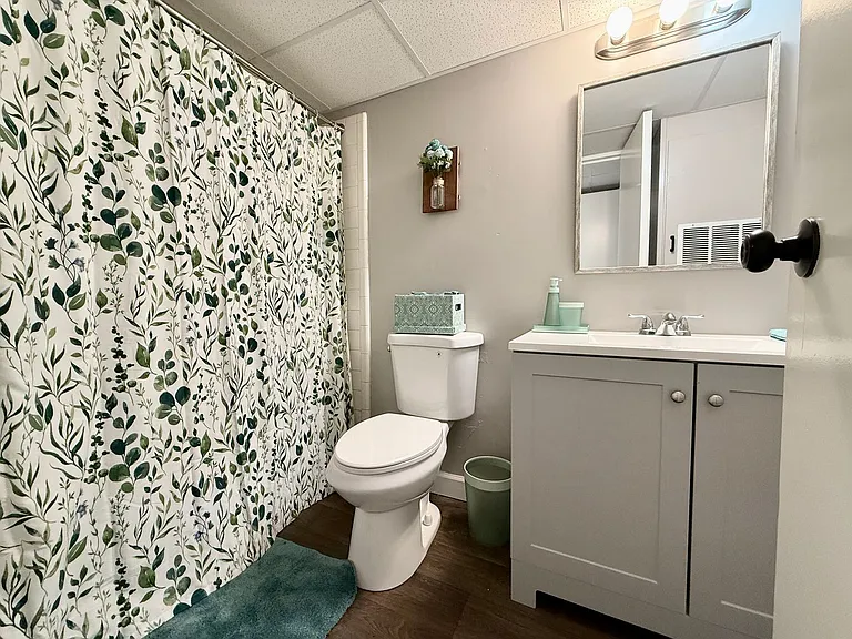 110 Broward St — Photo 45