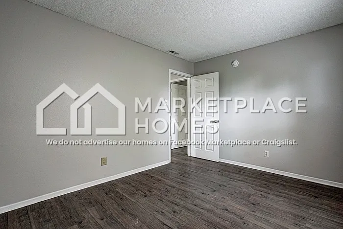 2108 Bridlewood Dr — Photo 16