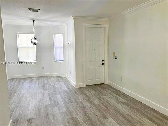 4th image of 11362 SW 137th Pl #Townhouse 11362