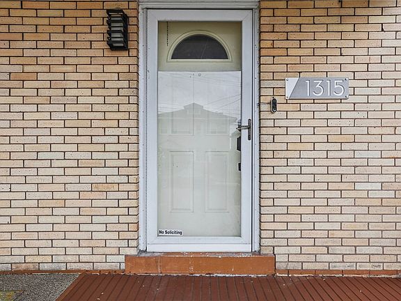 4th image of 1315 Mississippi Ave