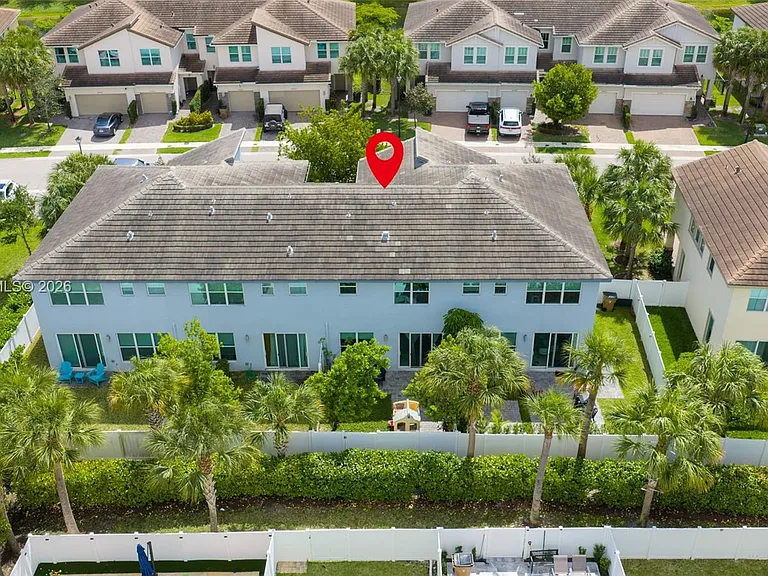 4349 Veleiros Ave — Photo 40